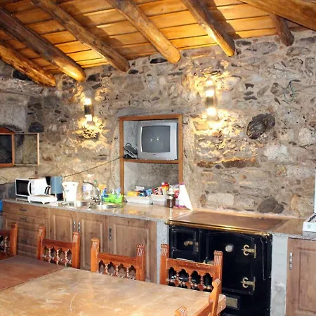 Casina De Campo * Ferreiros (Sarria)