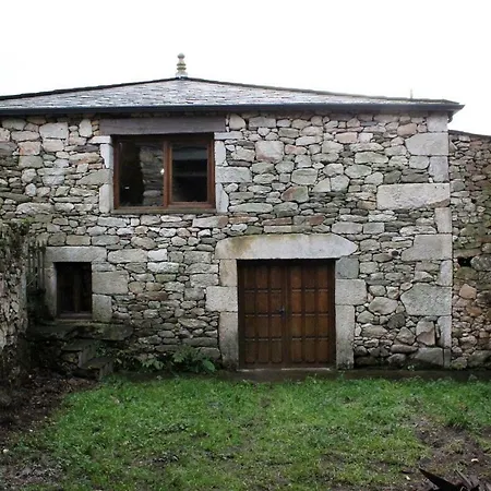Casina De Campo * Ferreiros (Sarria)